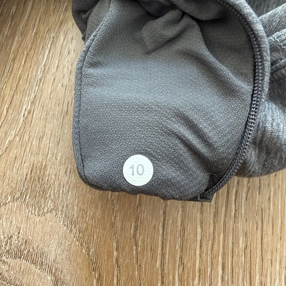 Lululemon Race Your Pace 1/2 Zip Pullover Womens 10 Grey Yellow Athletic‎